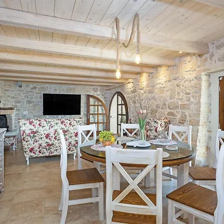 Stone House Dijana Istria Sveti Lovrec Hébergement de vacances Sveti Lovreč Pazenatički