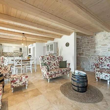 Stone House Dijana Istria Sveti Lovrec Hébergement de vacances *