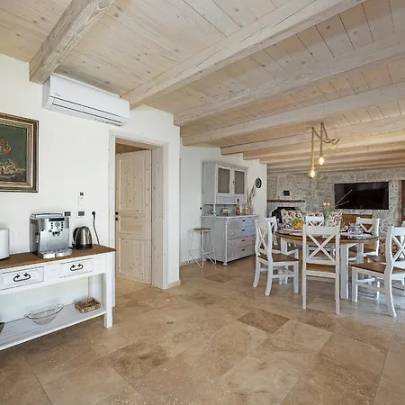 Stone House Dijana Istria Sveti Lovrec Hébergement de vacances *